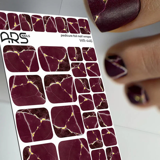 Nail Wraps Pédicure – Bordeaux, Ligne Blanche & Effet Doré – Réf. WR-446