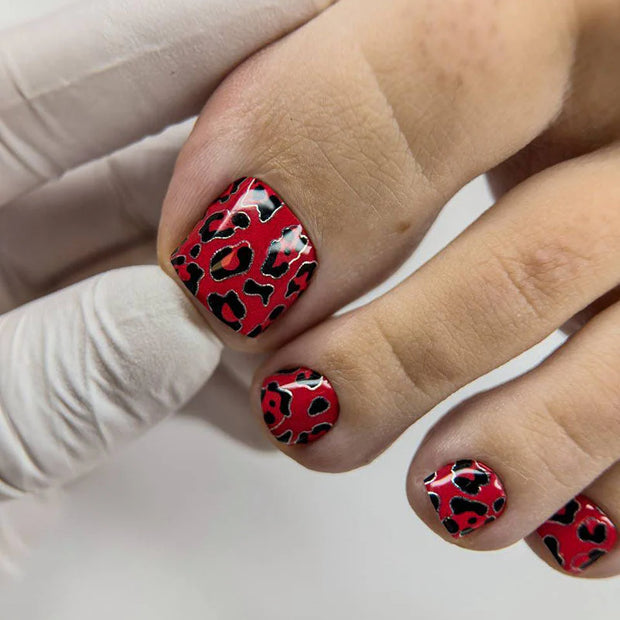 Nail Wraps Pédicure – Léopard Rouge & Effet Argenté – Réf. WR-455