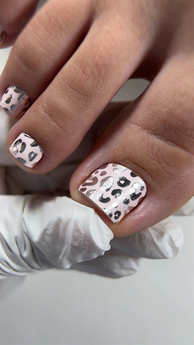 Nail Wraps Pédicure – Motif Léopard Beige avec Effet Foil Coloré – Réf. WR-509