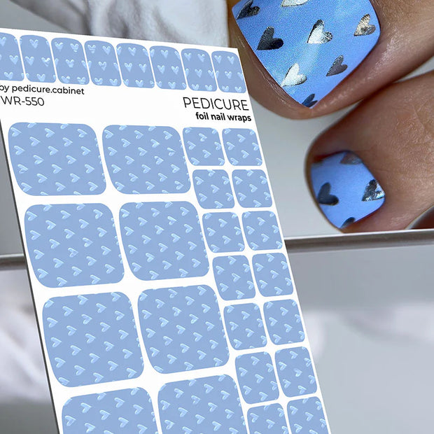 Nail Wraps Pédicure – Motif Cœurs Bleus avec Effet Foil Coloré – Réf. WR-550
