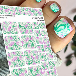 Nail Wraps Pédicure – Motif Fleurs Violettes, Fond Clair – Réf. WR-716