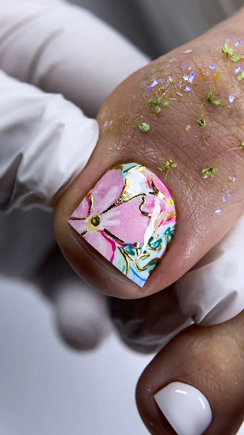Nail Wraps Pédicure – Motif Fleurs Aquarelle avec Effet Feuille d’Or – Réf. WR-850